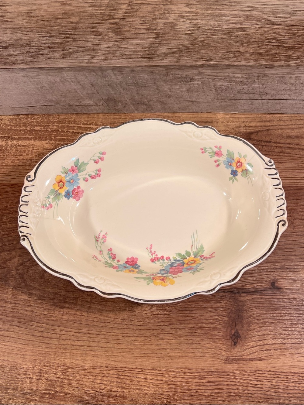 Homer Laughlin Cream Floral Ceramic Serving Bowl Elegant Home Dining H48 N8 9.5”